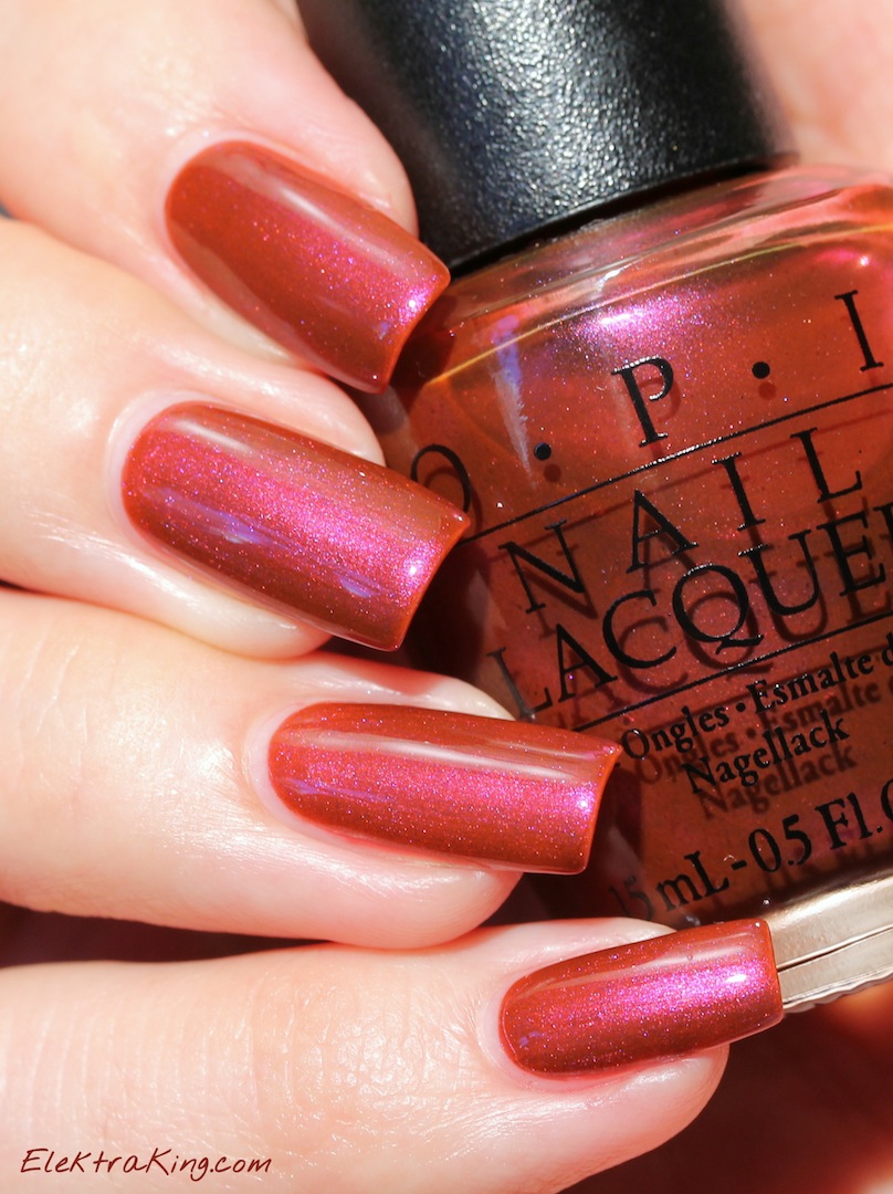 Swatch of the day ♣ OPI Canadian Maple Leaf